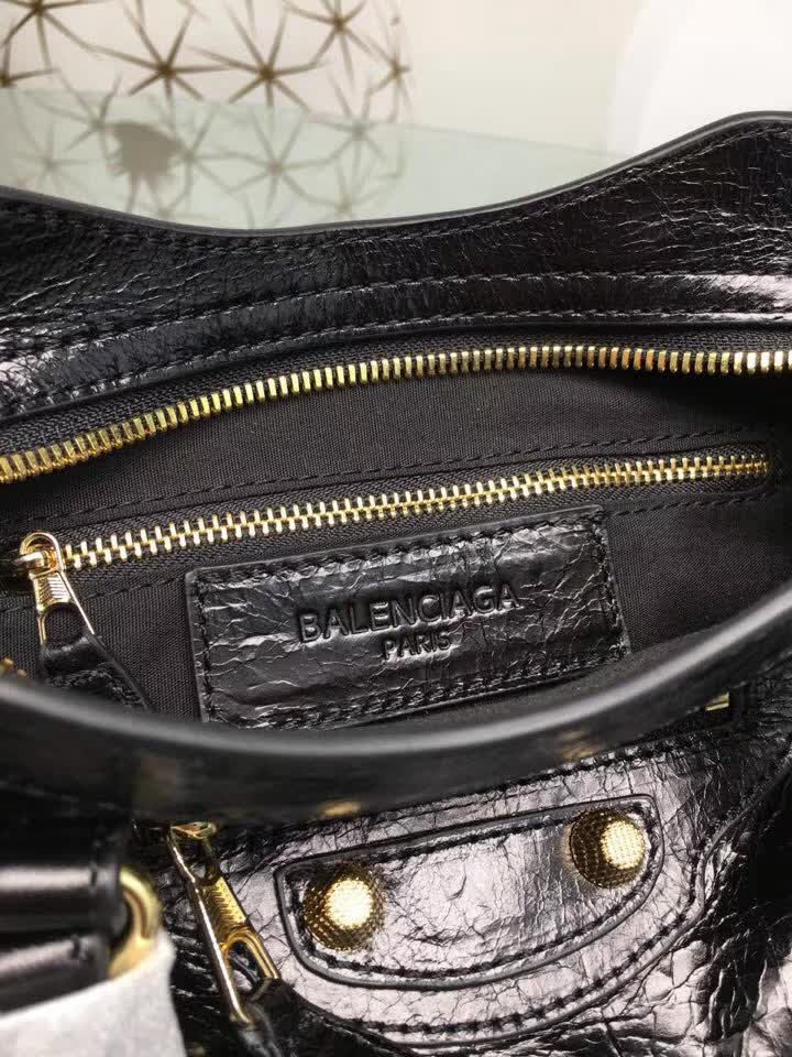 BALENCIAG巴黎世家 義大利進口 原版油蠟頭層牛皮 香皮小銀釘 時尚百搭 手提肩背斜挎包  BL1568